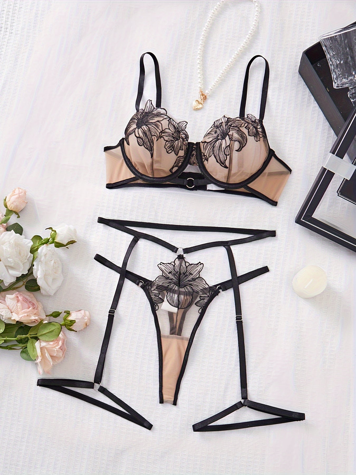 Dainty | The Floral Collection